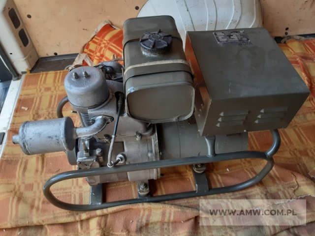 Zespół spalinowo-elektryczny ZSE-2,5-1/230/R (zasilanie: 230 V, 50 Hz, moc: 2 kW, masa: 105 kg), na ramie 